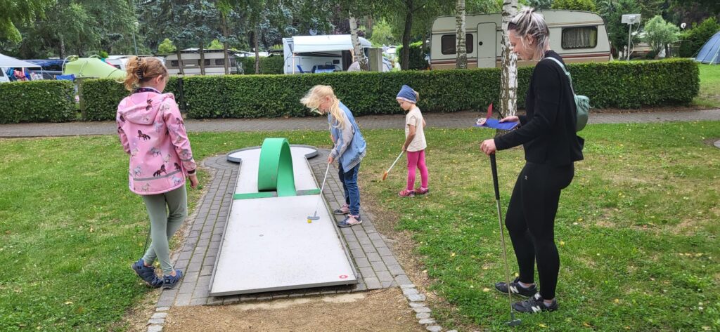 Minigolf im Waldbad Oberau